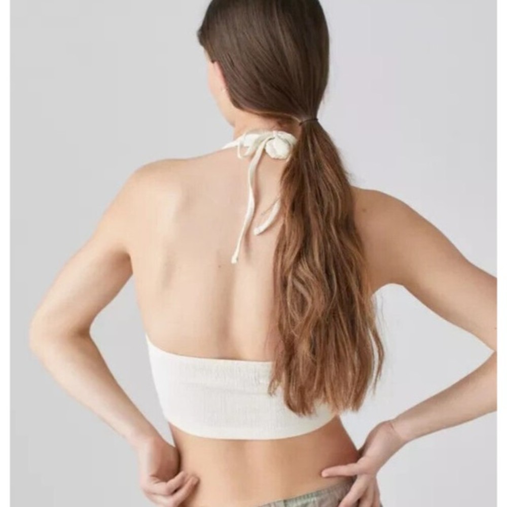Urban Outfitters L Valeria Halter Cropped Top Cream Cutout Front Drawstring NWT - Picture 2 of 7